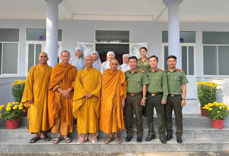 anh ghi nhân